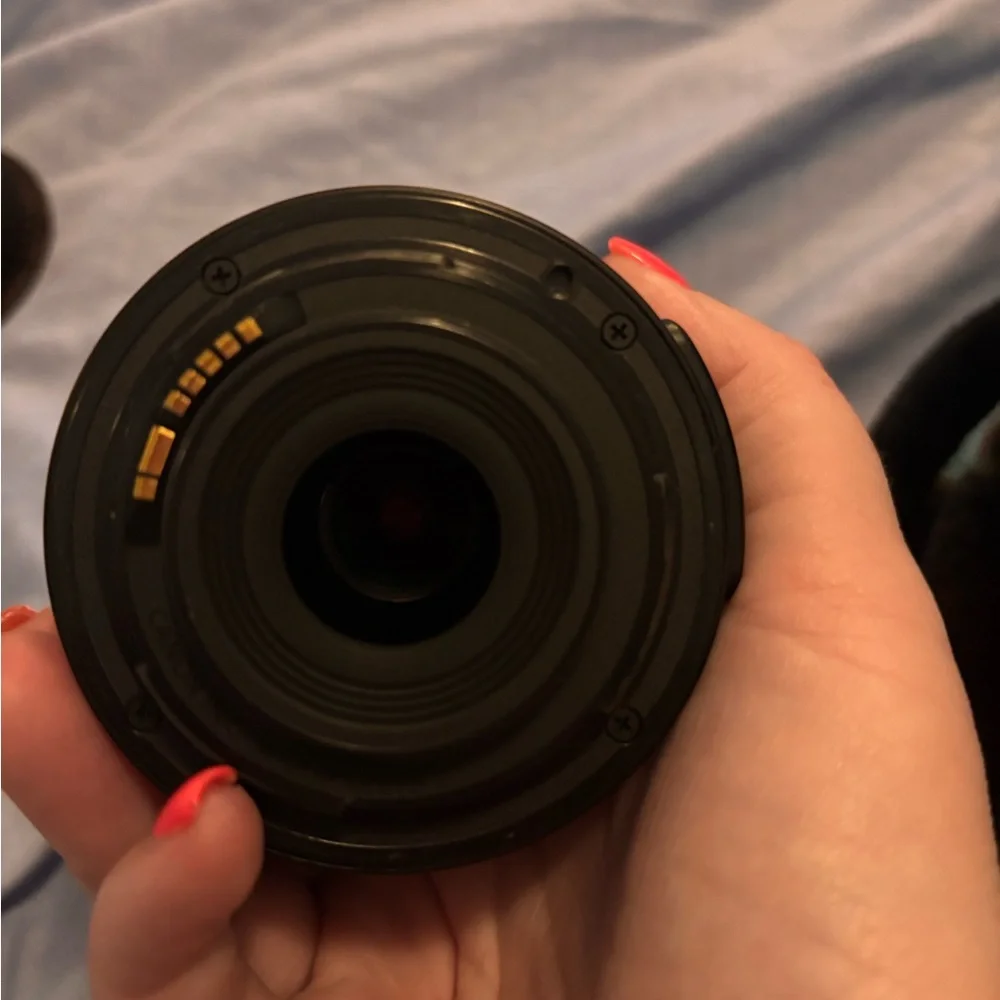 Canon EF-S 18-55mm f/3.5-5.6 IS II Zoom Lens - Image Stabilization